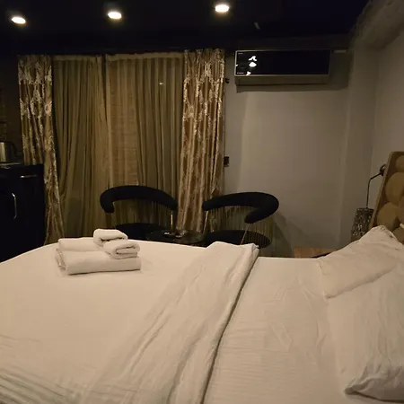 Klc Aparthotel *